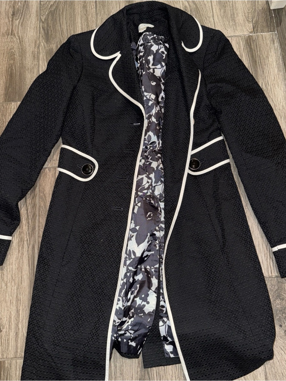 Ann Taylor Loft women’s black with white coat size 2